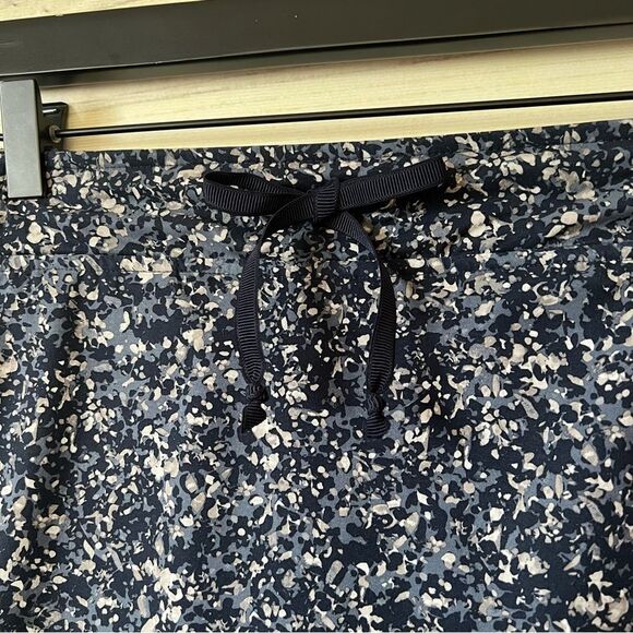 Athleta Navy Blue Patterned Athletic Skirt with Built in Shorts - Picture 4 of 10